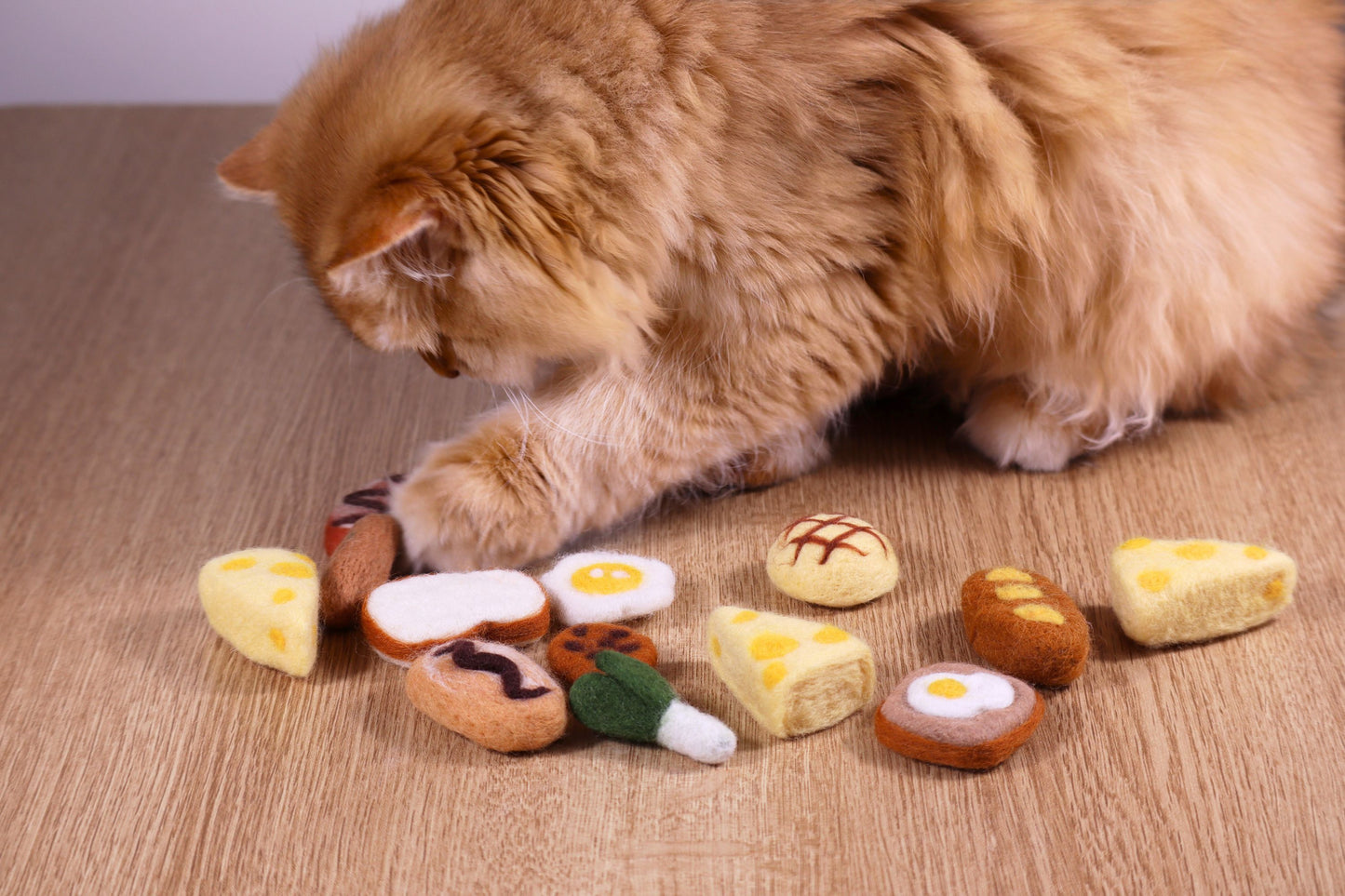 Felted Food-shaped Tin Set
